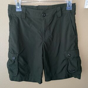 Under Armour Youth Large Cargo Shorts Dark Green Loose Fit Adjustable Waist